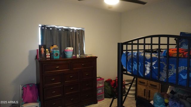 920 W TAMARISK Street, Phoenix, AZ 85041