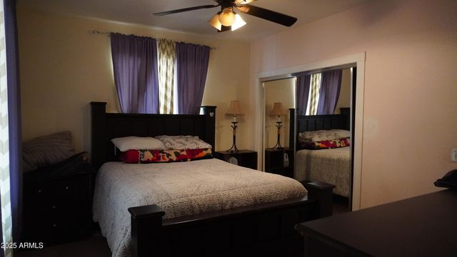 920 W TAMARISK Street, Phoenix, AZ 85041