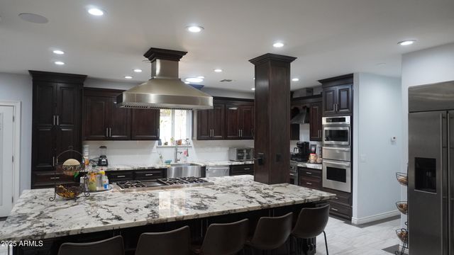 920 W TAMARISK Street, Phoenix, AZ 85041