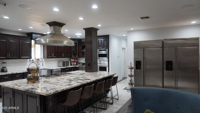 920 W TAMARISK Street, Phoenix, AZ 85041