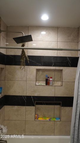 920 W TAMARISK Street, Phoenix, AZ 85041