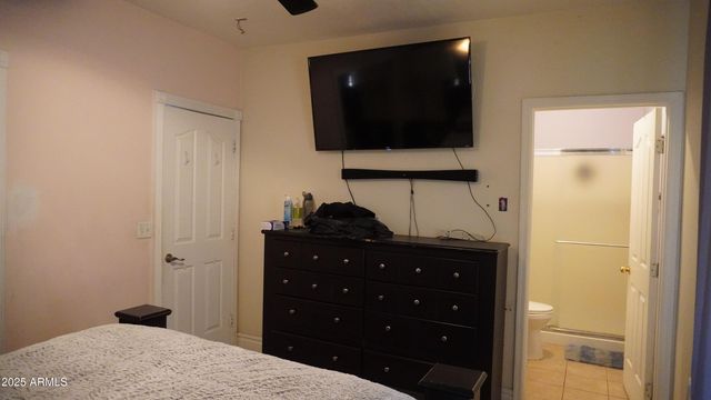 920 W TAMARISK Street, Phoenix, AZ 85041