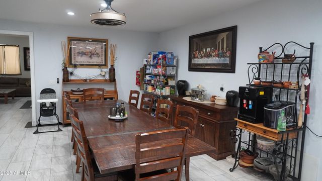 920 W TAMARISK Street, Phoenix, AZ 85041