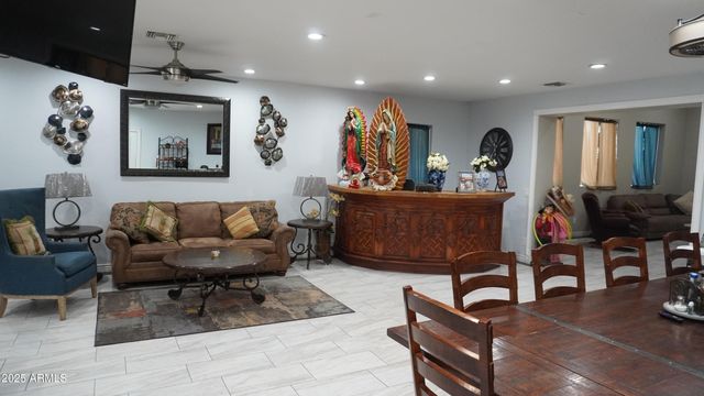 920 W TAMARISK Street, Phoenix, AZ 85041