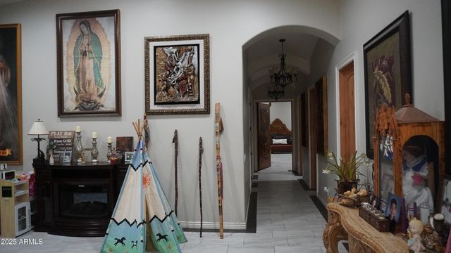 920 W TAMARISK Street, Phoenix, AZ 85041