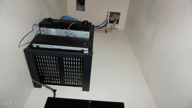 920 W TAMARISK Street, Phoenix, AZ 85041