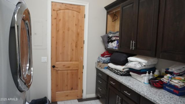 920 W TAMARISK Street, Phoenix, AZ 85041