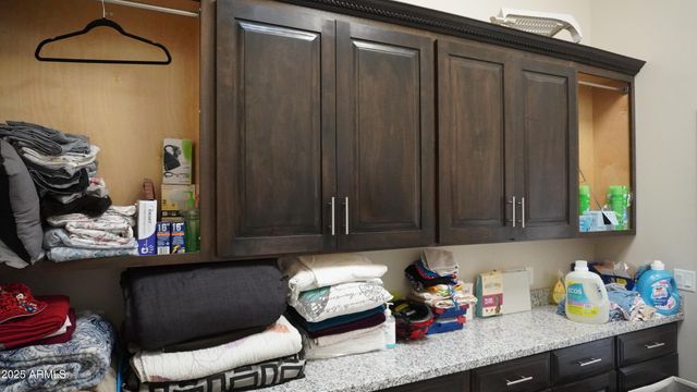 920 W TAMARISK Street, Phoenix, AZ 85041