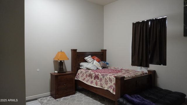 920 W TAMARISK Street, Phoenix, AZ 85041