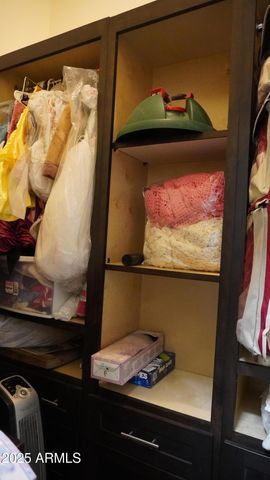 920 W TAMARISK Street, Phoenix, AZ 85041