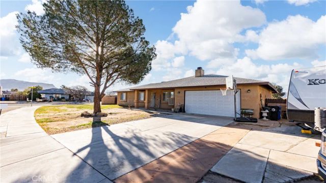 22993 Eyota, Apple Valley, CA 92308