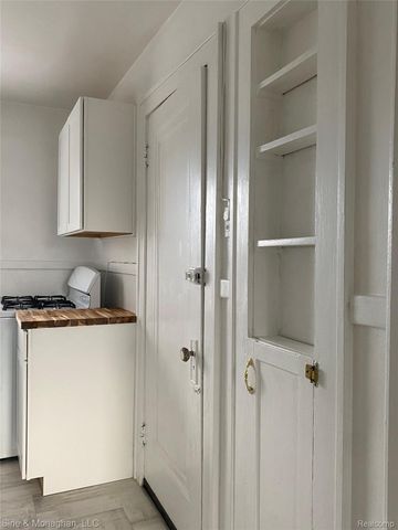 203 Virginia Avenue, Royal Oak, MI 48067