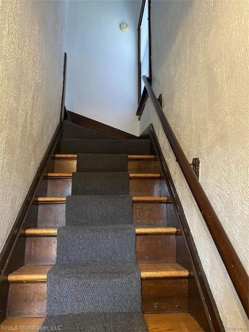 203 Virginia Avenue, Royal Oak, MI 48067