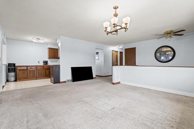 W7070 2nd STREET, Onalaska, WI 54650