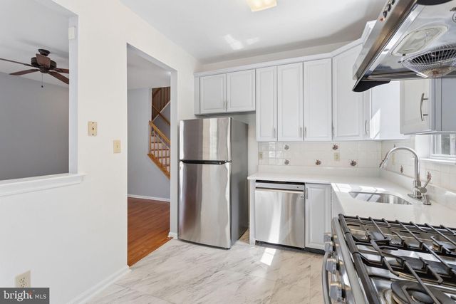 701 DAHLIA CIR, Dayton, NJ 08810