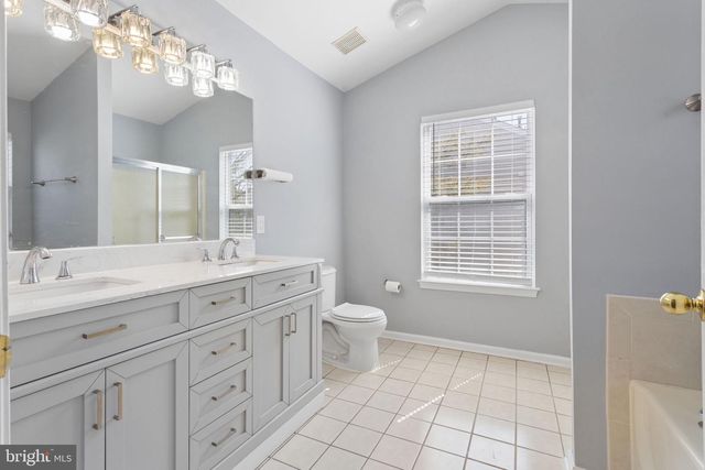 701 DAHLIA CIR, Dayton, NJ 08810