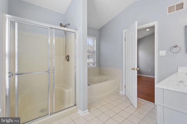 701 DAHLIA CIR, Dayton, NJ 08810