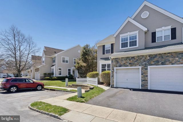701 DAHLIA CIR, Dayton, NJ 08810