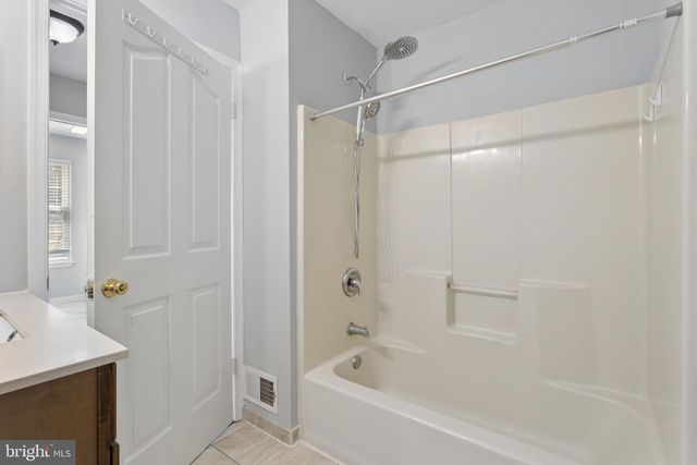 701 DAHLIA CIR, Dayton, NJ 08810