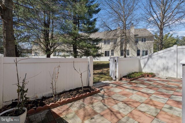 701 DAHLIA CIR, Dayton, NJ 08810