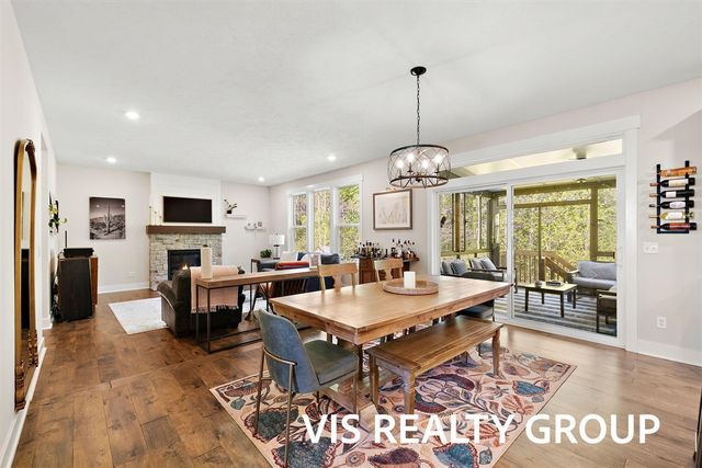6318 Eaglewood Drive, Hudsonville, MI 49426