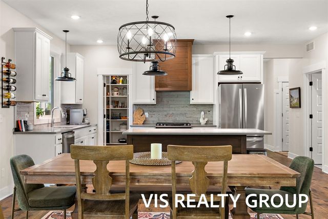 6318 Eaglewood Drive, Hudsonville, MI 49426