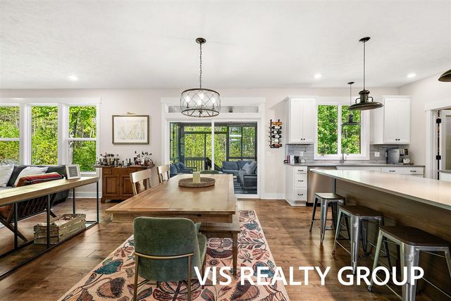 6318 Eaglewood Drive, Hudsonville, MI 49426