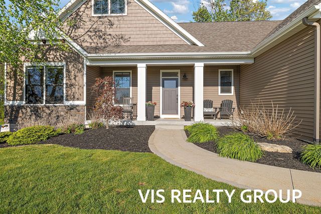 6318 Eaglewood Drive, Hudsonville, MI 49426