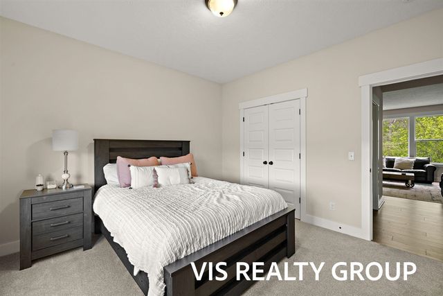 6318 Eaglewood Drive, Hudsonville, MI 49426