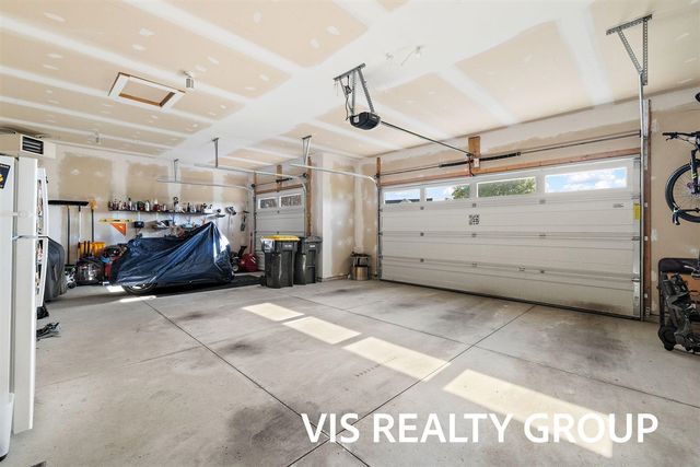 6318 Eaglewood Drive, Hudsonville, MI 49426