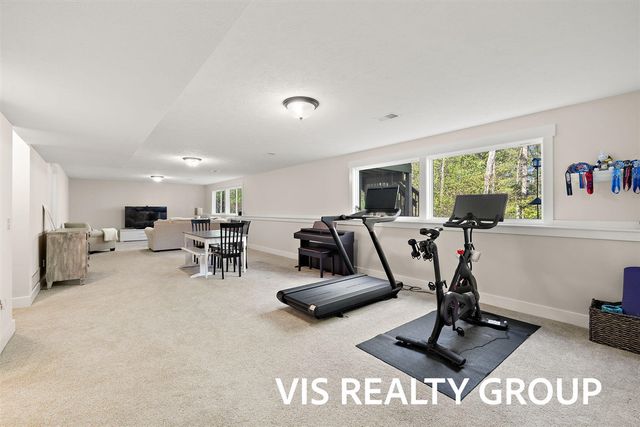 6318 Eaglewood Drive, Hudsonville, MI 49426