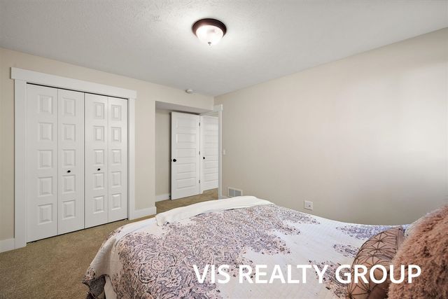 6318 Eaglewood Drive, Hudsonville, MI 49426