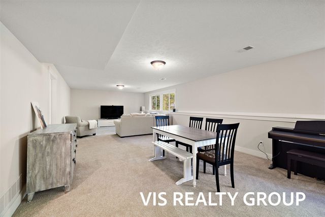 6318 Eaglewood Drive, Hudsonville, MI 49426