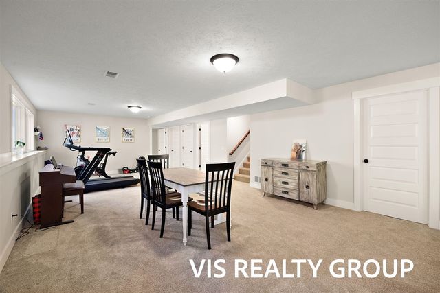 6318 Eaglewood Drive, Hudsonville, MI 49426
