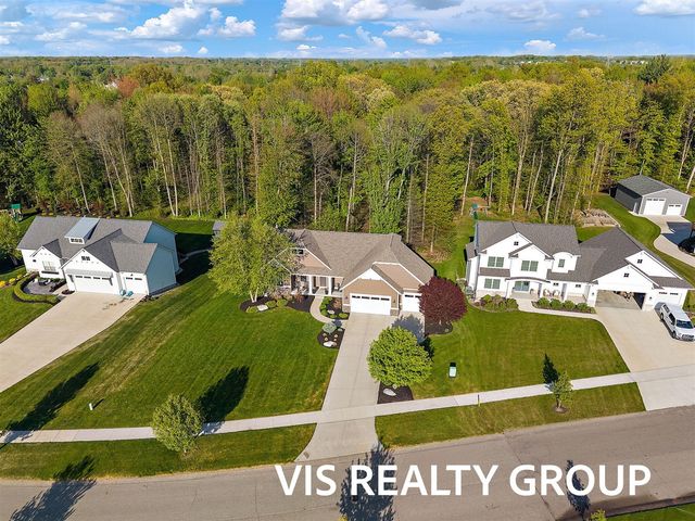 6318 Eaglewood Drive, Hudsonville, MI 49426