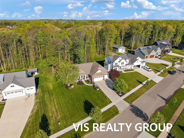 6318 Eaglewood Drive, Hudsonville, MI 49426
