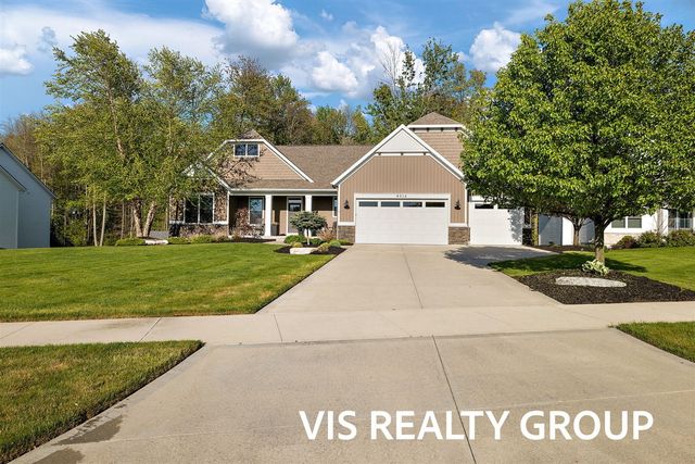 6318 Eaglewood Drive, Hudsonville, MI 49426
