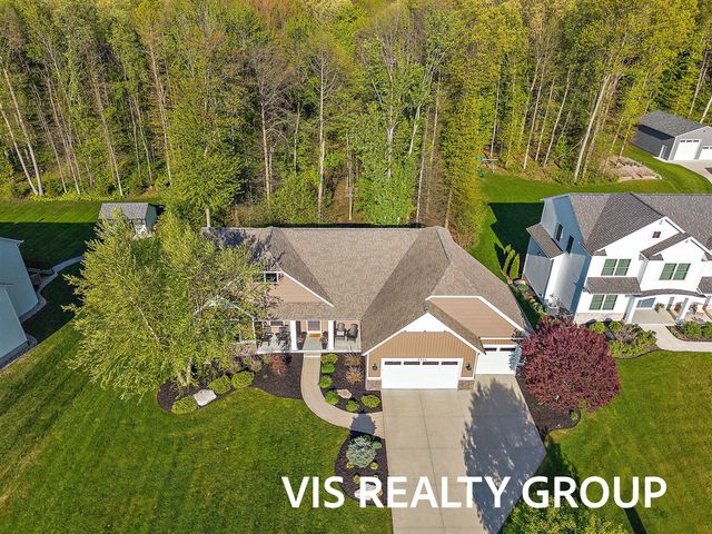 6318 Eaglewood Drive, Hudsonville, MI 49426