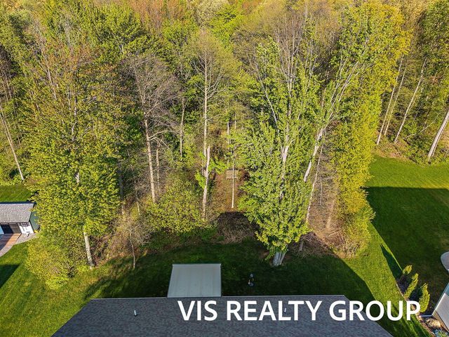 6318 Eaglewood Drive, Hudsonville, MI 49426