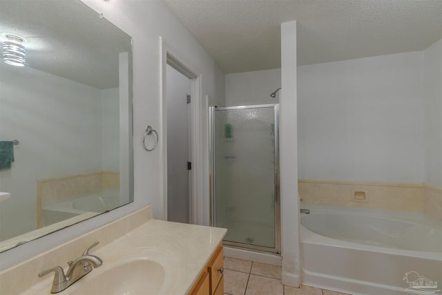 4342 Lorraine Ct, Gulf Breeze, FL 32563