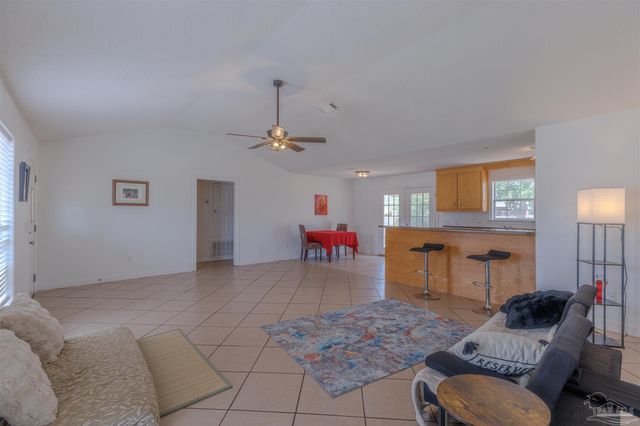 4342 Lorraine Ct, Gulf Breeze, FL 32563