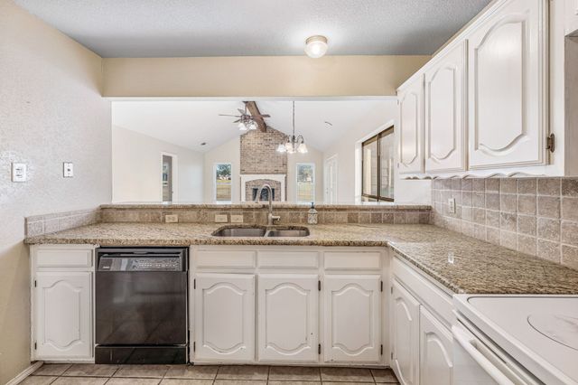 6226 Tezcuco Court, Granbury, TX 76049