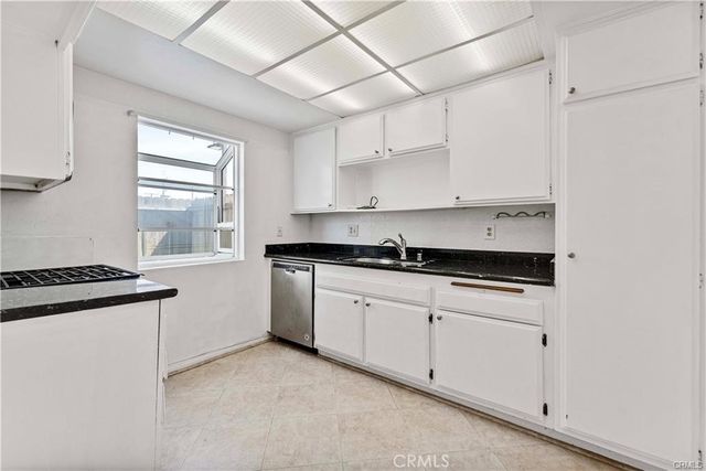 3520 Maricopa Street 16, Torrance, CA 90503