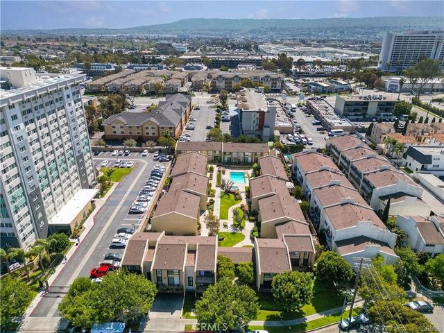 3520 Maricopa Street 16, Torrance, CA 90503