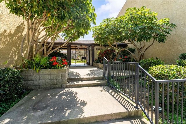 3520 Maricopa Street 16, Torrance, CA 90503