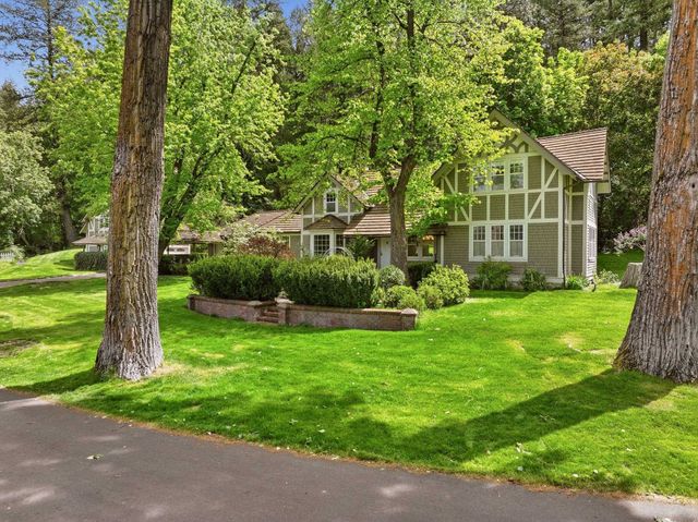 12720 N Vistawood Ct, Spokane, WA 99218