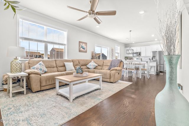 24 Wright Road, Barnegat, NJ 08005