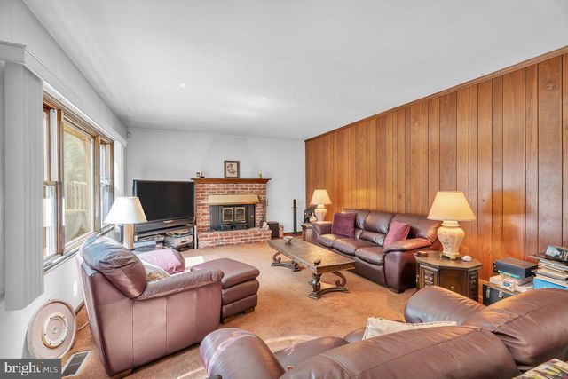 52 MEER DR, Feasterville Trevose, PA 19053