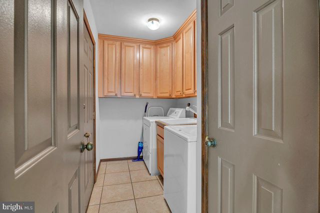 52 MEER DR, Feasterville Trevose, PA 19053