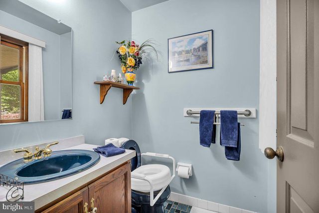52 MEER DR, Feasterville Trevose, PA 19053